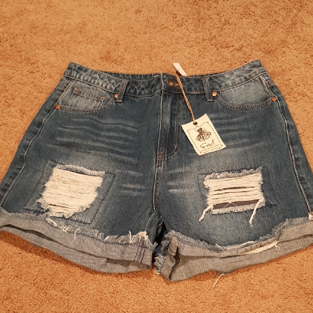 🥀NWT Easel Distressed/Patched Denim Shorts (L)🥀 - Picture 1 of 6